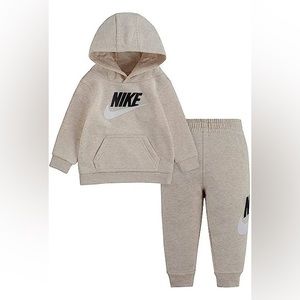 Nike Toddled Sweatsuit Outfit 18M